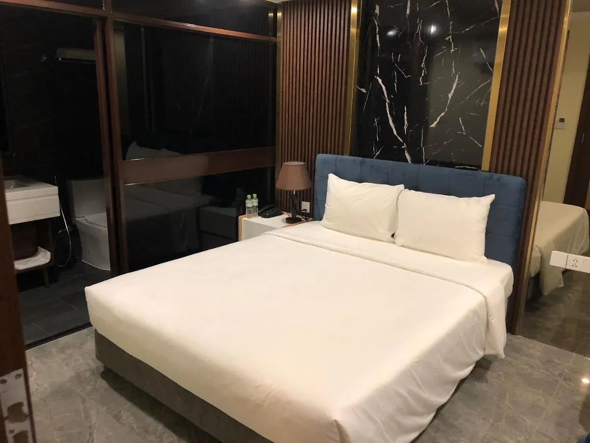 Bluesea 10 Hotel Να Τρανγκ 3*,
